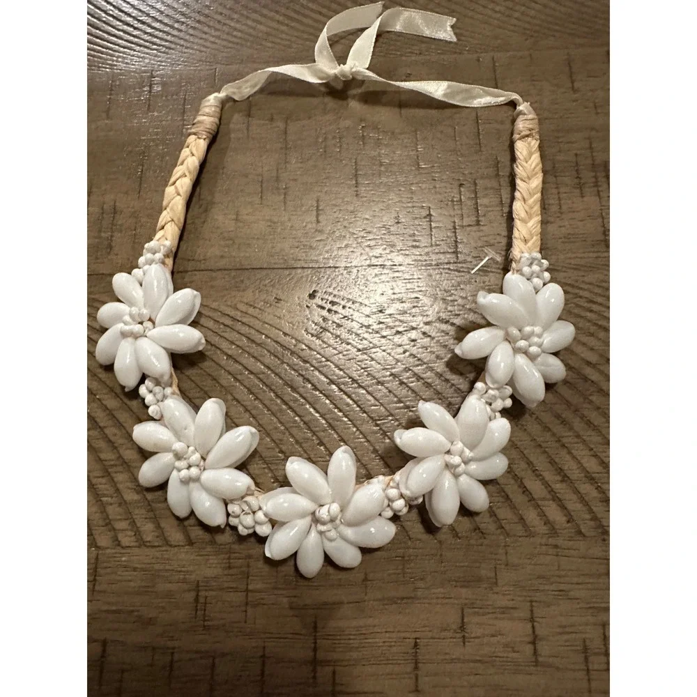 Boho White Puka Shell Flower Choker Necklace
